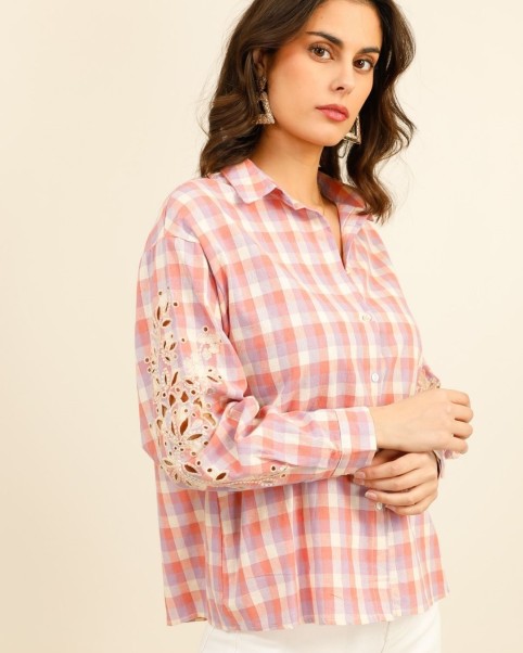lia chemise