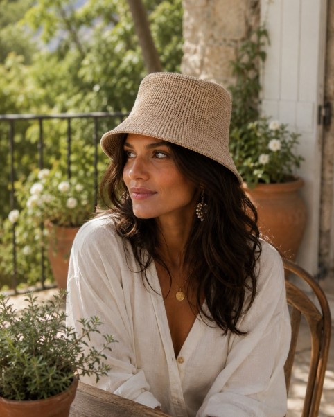 nadia chapeau
