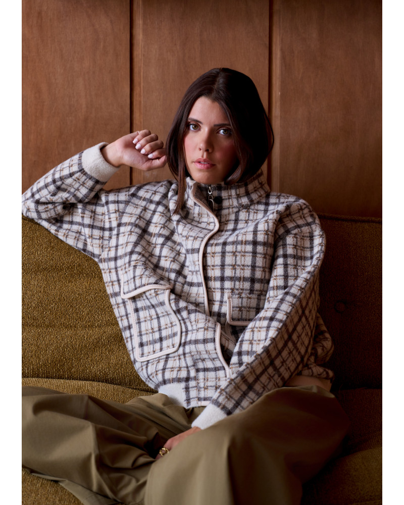 inaya veste